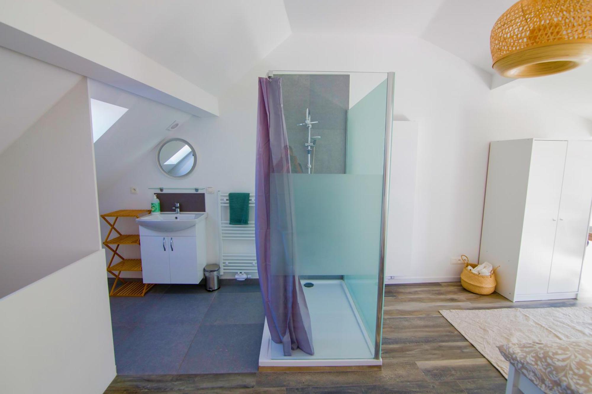 Residence Royal Selys, City-Center - Bike Parking And Outdoor 리에주 객실 사진